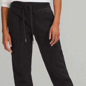 Lulu lemon scuba joggers size 2